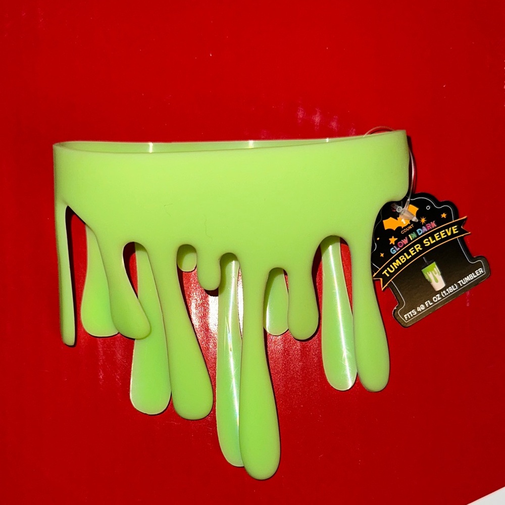 Glow in the dark Halloween Tumbler Slime Sleeve!